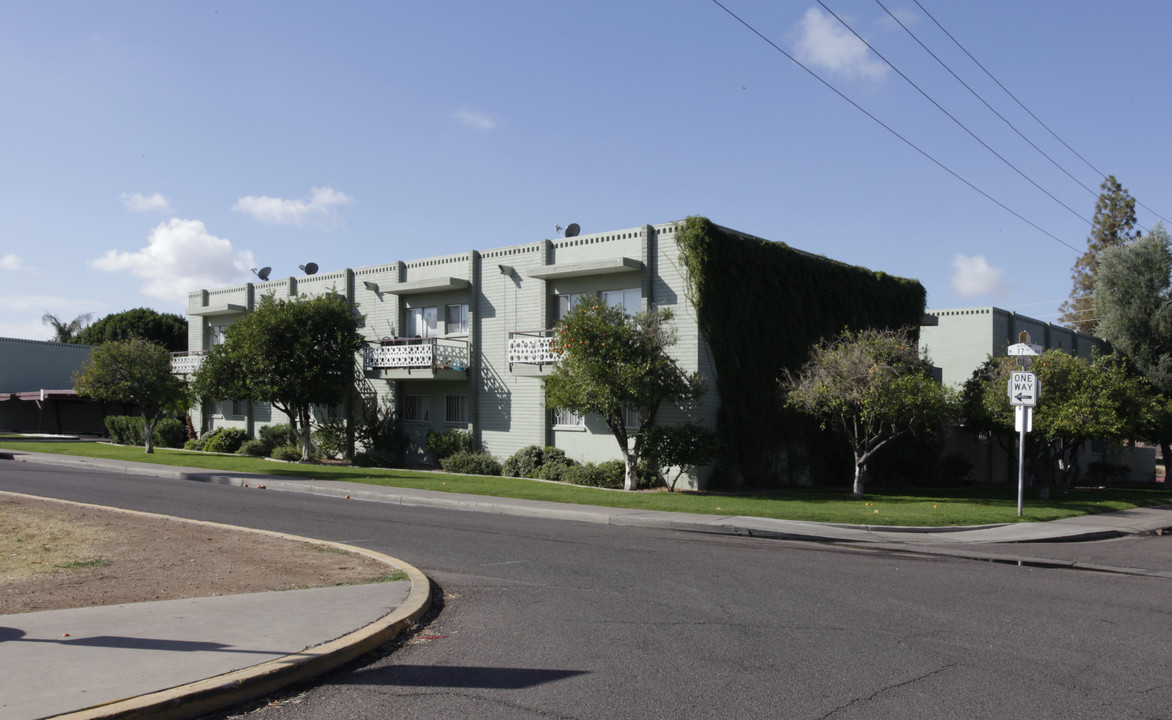 Concord Apartments in Phoenix, AZ - Building Photo