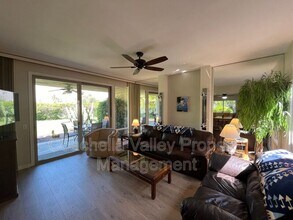 643 N Vía Acapulco in Palm Springs, CA - Building Photo - Building Photo