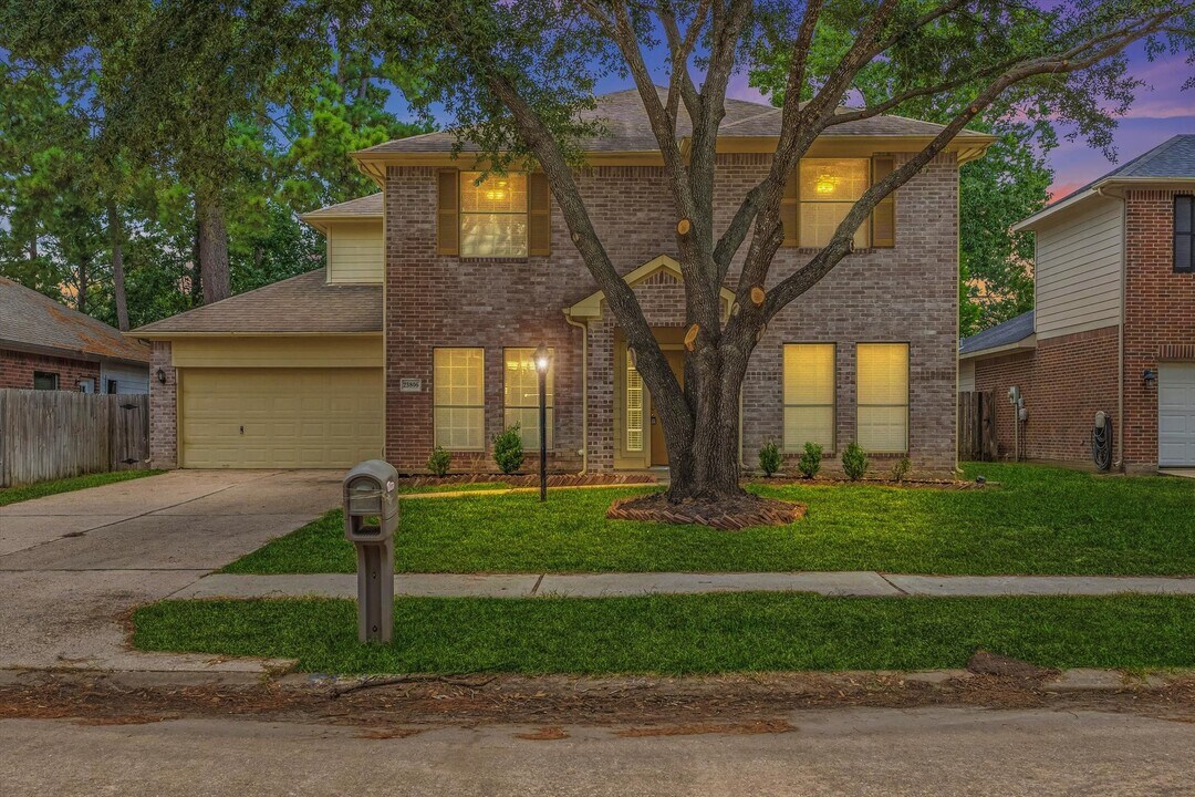 23806 Spring Way Dr in Spring, TX - Building Photo