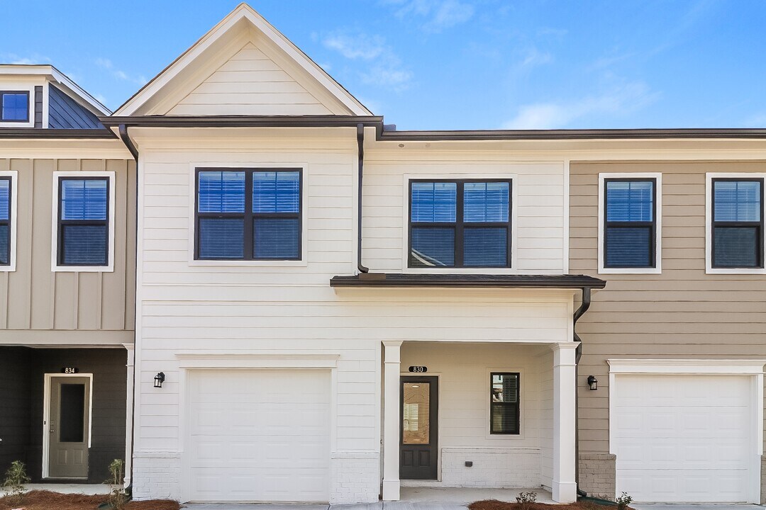 830 Calvin Park Dr in Ball Ground, GA - Building Photo