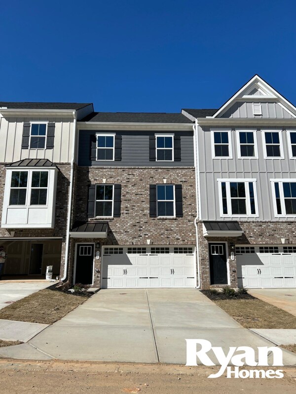 property at 935 Woods Chapel Rd