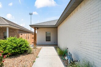 7004 40th St in Lubbock, TX - Building Photo - Building Photo