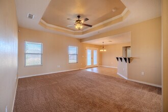 2412 Cobblestone Cir in Clovis, NM - Foto de edificio - Building Photo