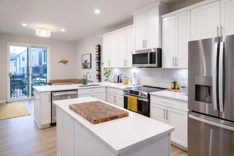 117 Millsbee Ln in Charlotte, NC - Foto de edificio - Building Photo