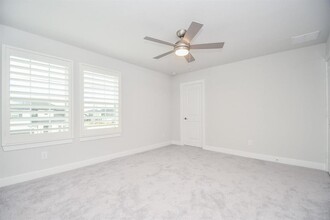 9242 Dearborn Knoll Dr in Cypress, TX - Building Photo - Building Photo