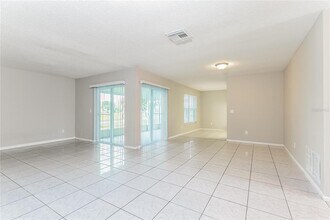 353 Florida Pkwy in Kissimmee, FL - Foto de edificio - Building Photo