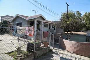 1806-1814 Montana St in Los Angeles, CA - Foto de edificio - Building Photo