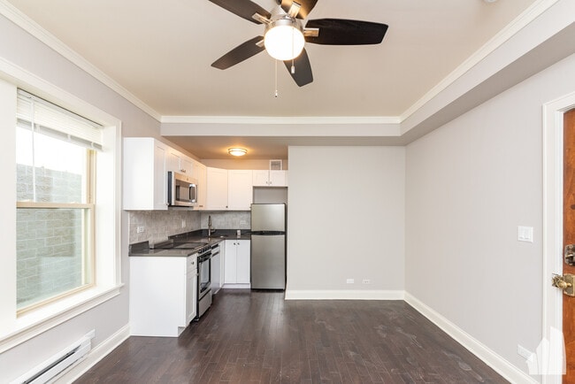 648 W Wrightwood Ave, Unit 111