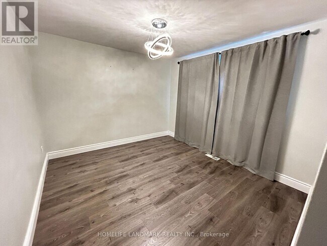 47 Gentry Crescent in Richmond Hill, ON - Building Photo - Building Photo