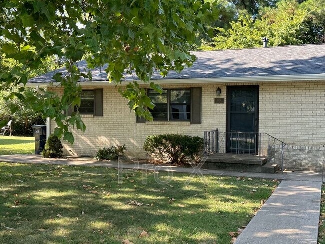 property at 601-607 Meadowmere St