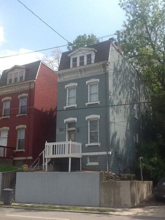 595 Martin Luther King Dr W in Cincinnati, OH - Building Photo