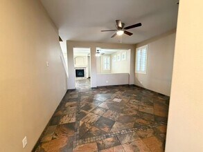 332 Summer Palace Way in Las Vegas, NV - Building Photo - Building Photo