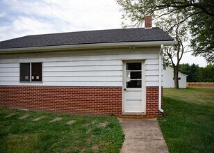 3950 Locust Grove Rd in Columbia, PA - Building Photo - Building Photo