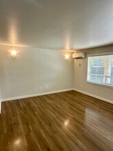 404-406 SE Denver St in Albany, OR - Building Photo - Building Photo