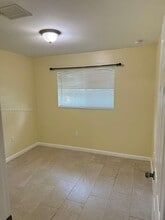 135 NW 198th St in Miami, FL - Building Photo - Building Photo