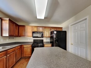 2630 Gatewater Ct in Cumming, GA - Foto de edificio - Building Photo