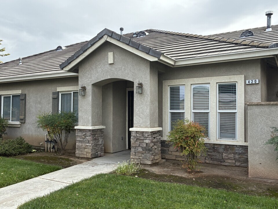 420 N Conejo Ave in Modesto, CA - Building Photo