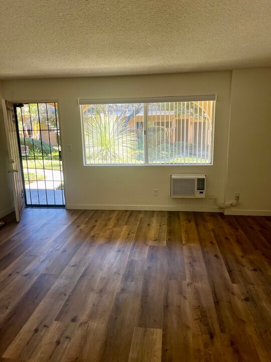 Villa Valencia Apartments in Arcadia, CA - Foto de edificio