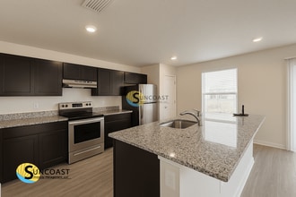 5530 Ortega Bluff Ln in Jacksonville, FL - Foto de edificio - Building Photo