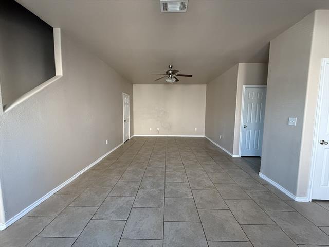 704 E College St in Princeton, TX - Foto de edificio - Building Photo