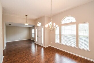 14011 Crestwick Dr W in Jacksonville, FL - Building Photo - Building Photo