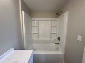 221 Wilson St in Manchester, NH - Building Photo - Building Photo