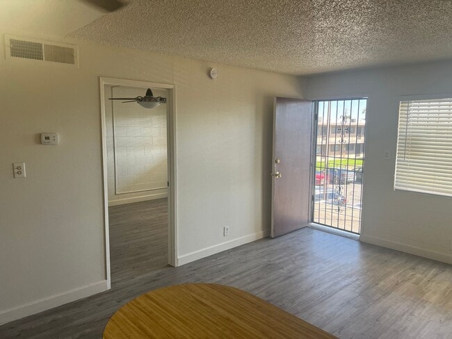 3727 Hazelwood St in Las Vegas, NV - Building Photo - Building Photo