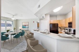Lofts in Sacramento, CA - Foto de edificio - Building Photo