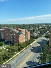 1 E University Pkwy photo'