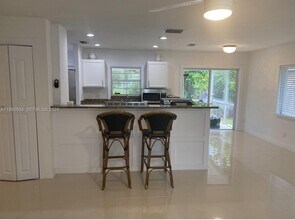 5237 Warren St in Naples, FL - Building Photo - Building Photo