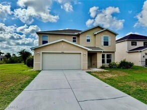 18168 Horizon View Blvd in Lehigh Acres, FL - Building Photo - Building Photo