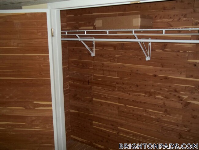 191 Kenrick St in Boston, MA - Foto de edificio - Building Photo