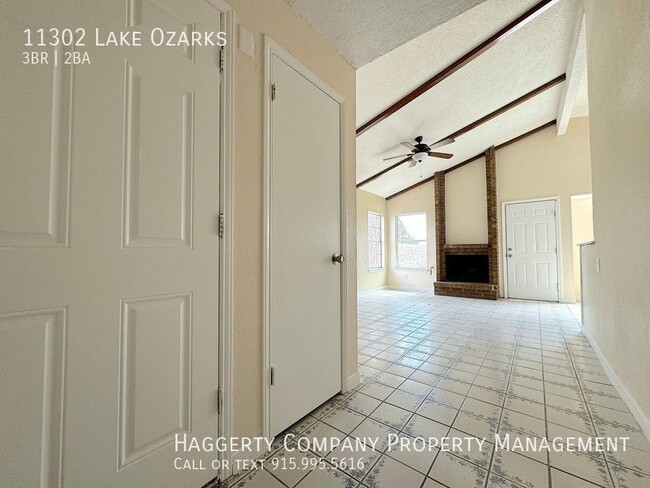 11302 Lake Ozarks Dr in El Paso, TX - Building Photo - Building Photo