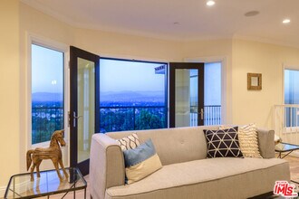 3970 Murietta Ave in Los Angeles, CA - Building Photo - Building Photo