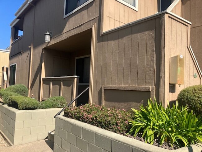 property at 820 Casanova Ave