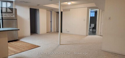 41 Lawnview Dr in Toronto, ON - Building Photo - Building Photo