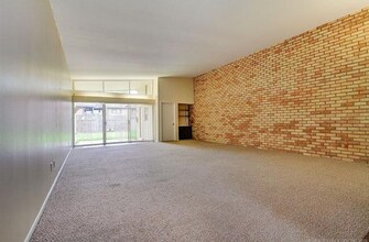 3608 E 48th Pl in Tulsa, OK - Building Photo - Building Photo