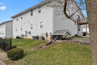 2636 Villa Park Dr in Highland, IL - Building Photo - Building Photo