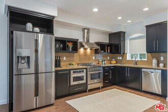 13045 Pacific Promenade in Los Angeles, CA - Building Photo - Building Photo