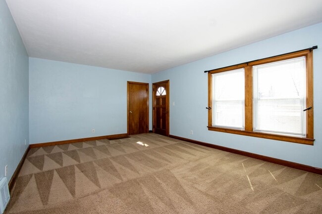 12080 Lincoln Way E in Orrville, OH - Building Photo - Building Photo