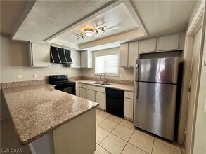 3639 S Van Dyke Ave in Las Vegas, NV - Building Photo - Building Photo