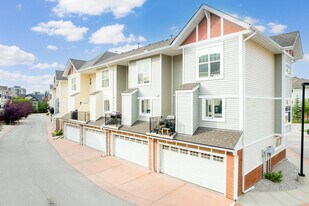774 73 St SW in Calgary, AB - Building Photo
