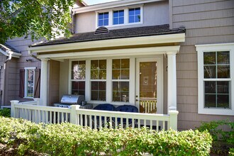 9 Elmhurst St in Ladera Ranch, CA - Building Photo - Building Photo