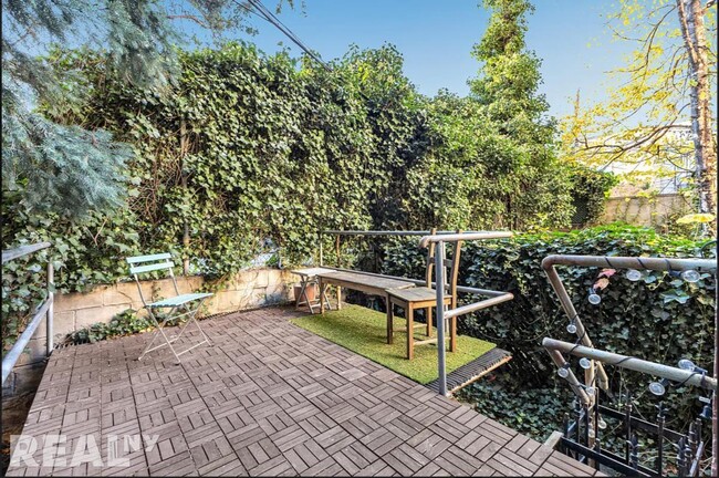 property at 159 Newel St