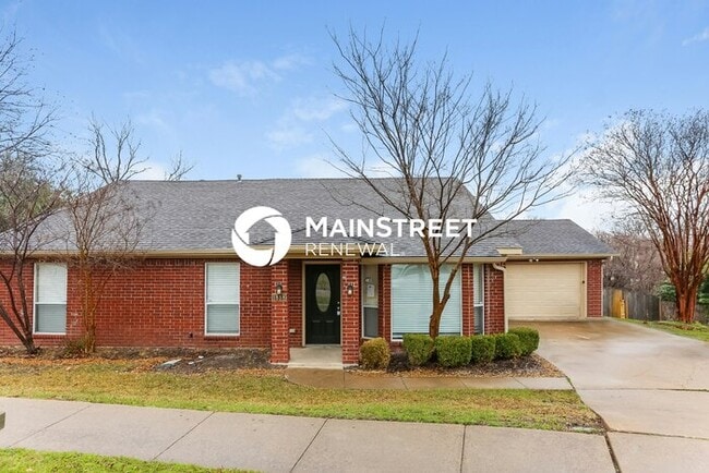 1818 Knob Hill Dr
