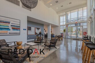 11405 Chandler Blvd in Los Angeles, CA - Foto de edificio - Building Photo