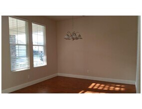 9769 Dartmoor Way in Elk Grove, CA - Building Photo - Building Photo