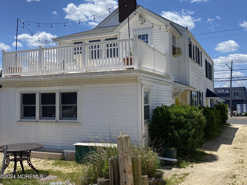 108 Ocean Ave in Point Pleasant Beach, NJ - Foto de edificio