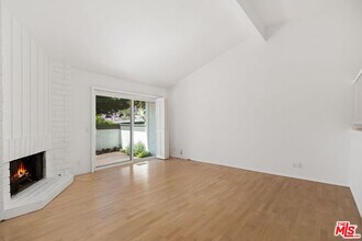 1646 Palisades Dr in Los Angeles, CA - Building Photo - Building Photo