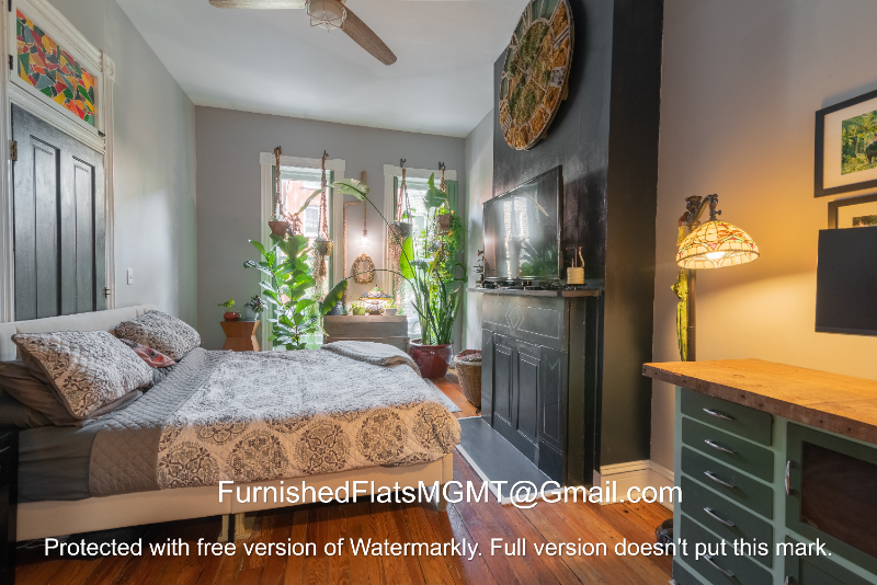 2016 E Lombard St-Unit -Lombard First Floor in Baltimore, MD - Building Photo